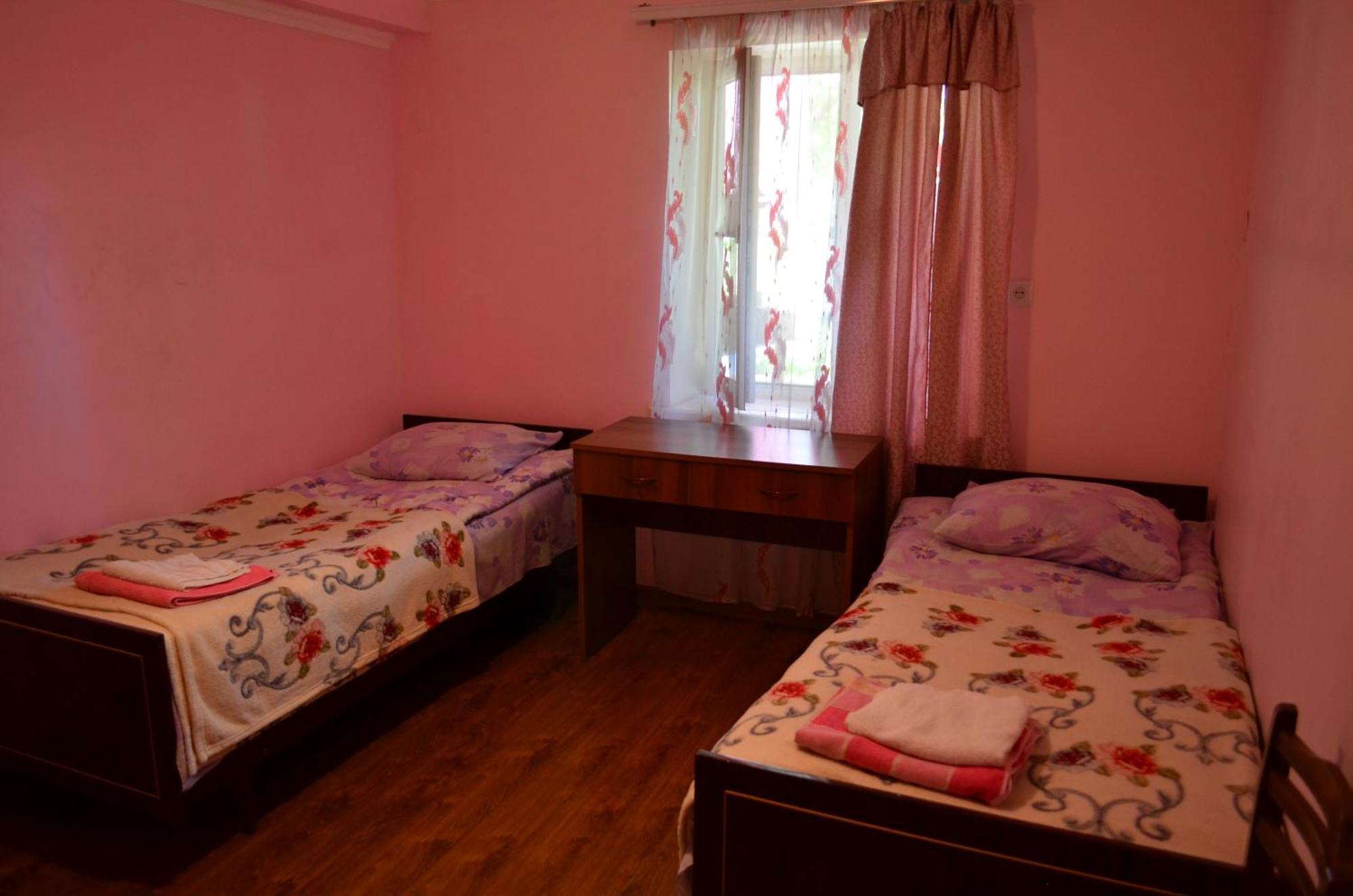 Aghasu Tun B&B Odzun Bagian luar foto