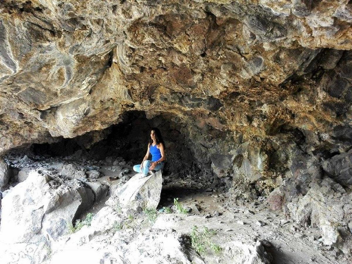 Aghasu Tun B&B Odzun Bagian luar foto