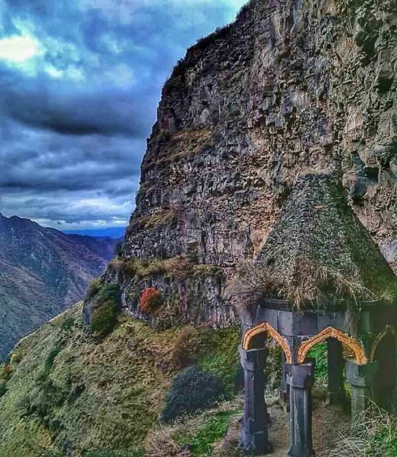 Aghasu Tun B&B Odzun Bagian luar foto